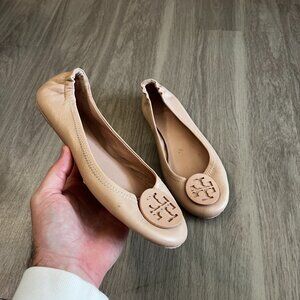 Tory Burch Logo Flats Size 8.5 Color Cream